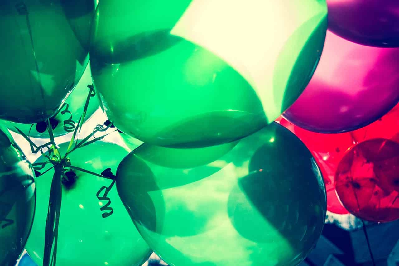 Green and red balloons